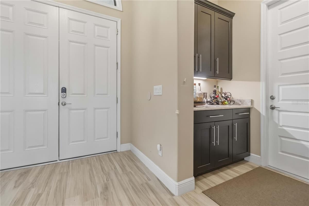 7966 WYNDHAM DRIVE — photo 32 of 43