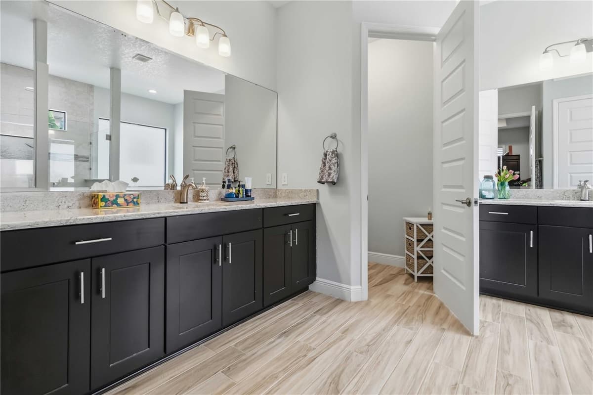 7966 WYNDHAM DRIVE — photo 21 of 43