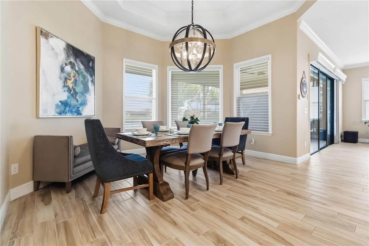 7966 WYNDHAM DRIVE — photo 18 of 43