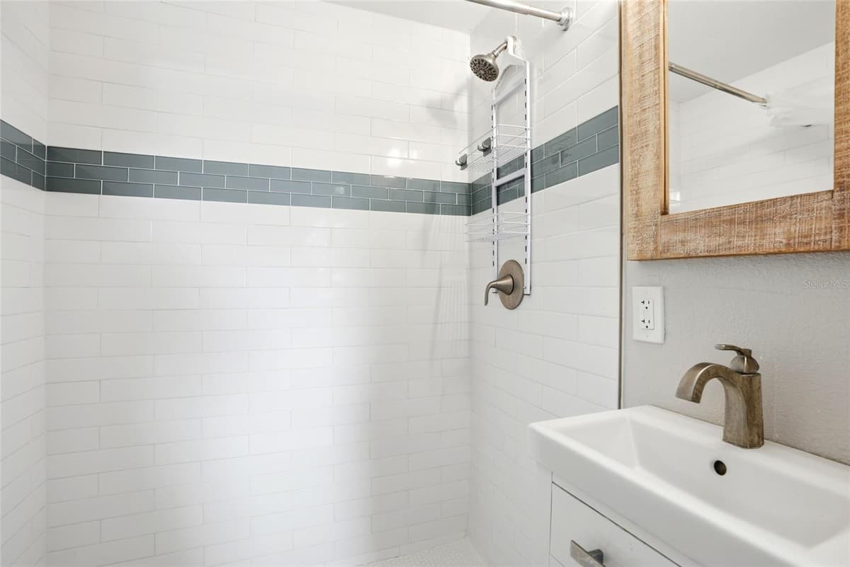 14135 PALM STREET — photo 29 of 60