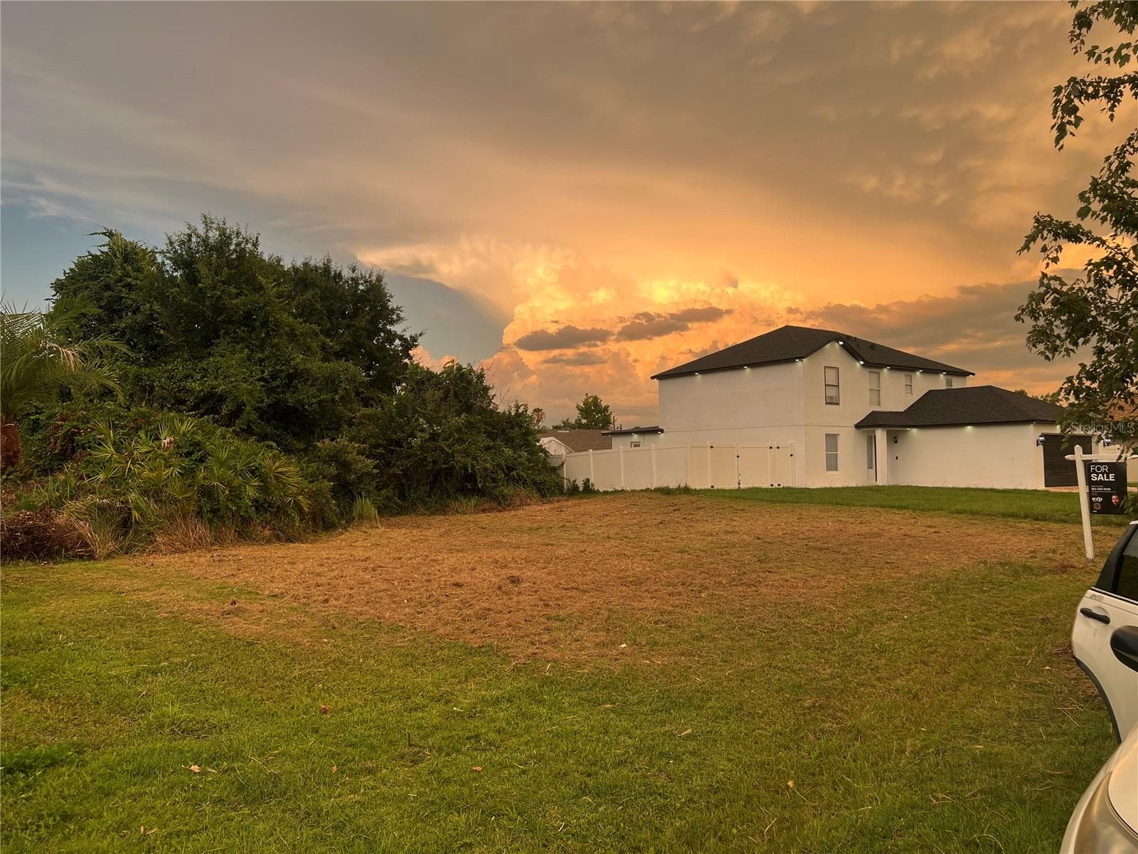 808 HALIFAX DRIVE — photo 1 of 8
