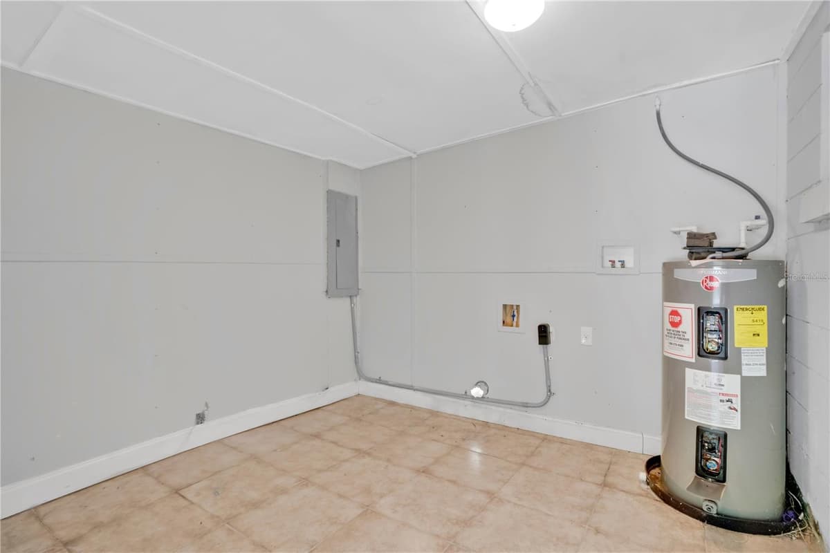 255 HOOKER STREET — photo 18 of 34
