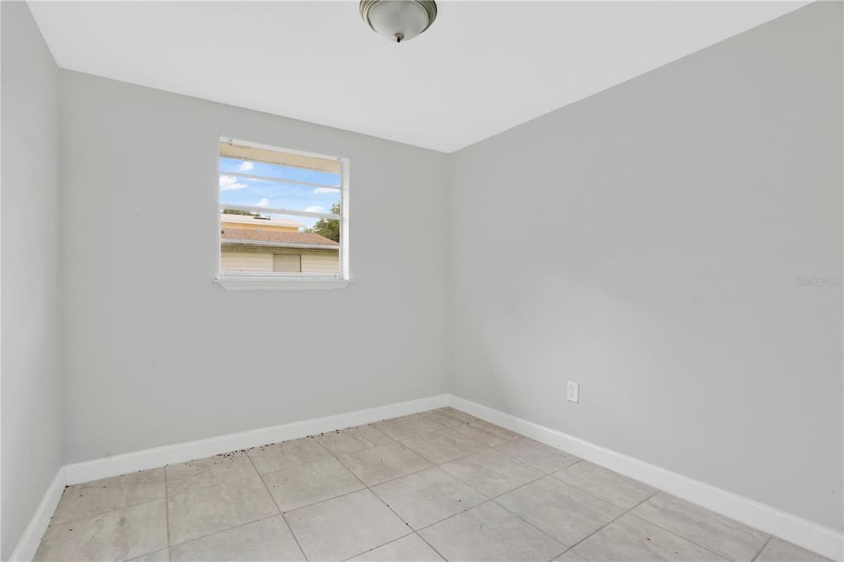 255 HOOKER STREET — photo 15 of 34