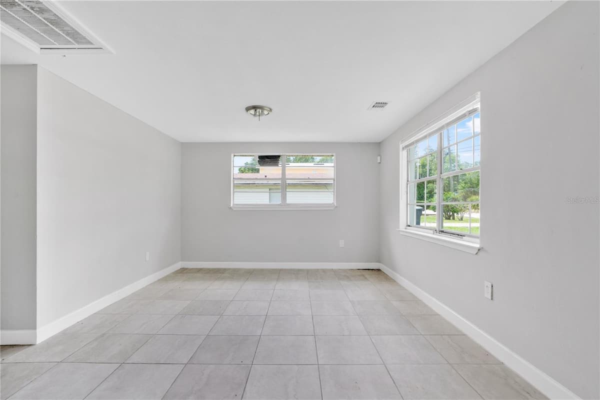 255 HOOKER STREET — photo 12 of 34