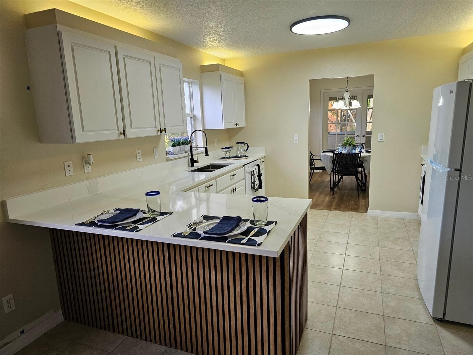 5351 AURORA DRIVE — photo 7 of 51