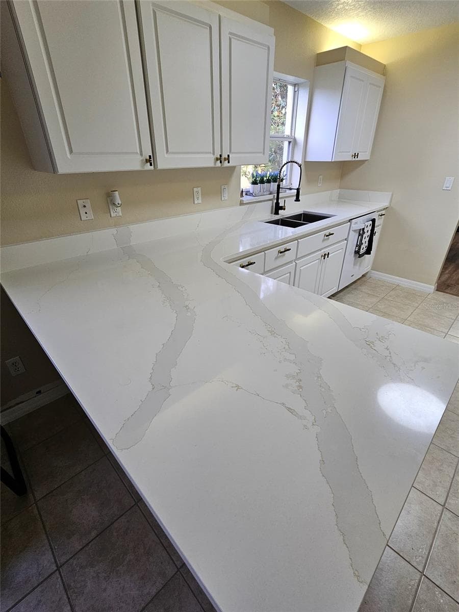 5351 AURORA DRIVE — photo 14 of 51