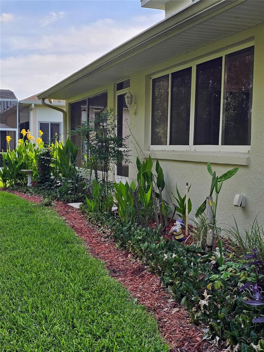5351 AURORA DRIVE — photo 44 of 51