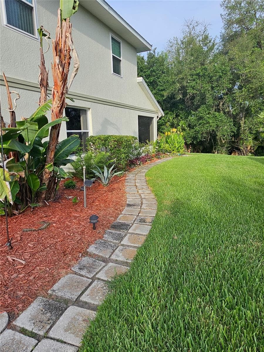 5351 AURORA DRIVE — photo 4 of 51