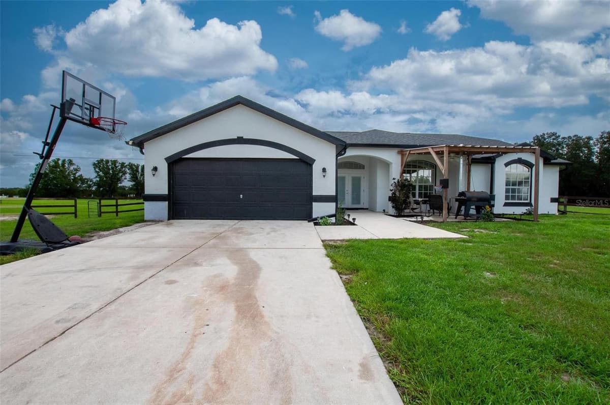 3442 APPALOOSA STREET — photo 1 of 36