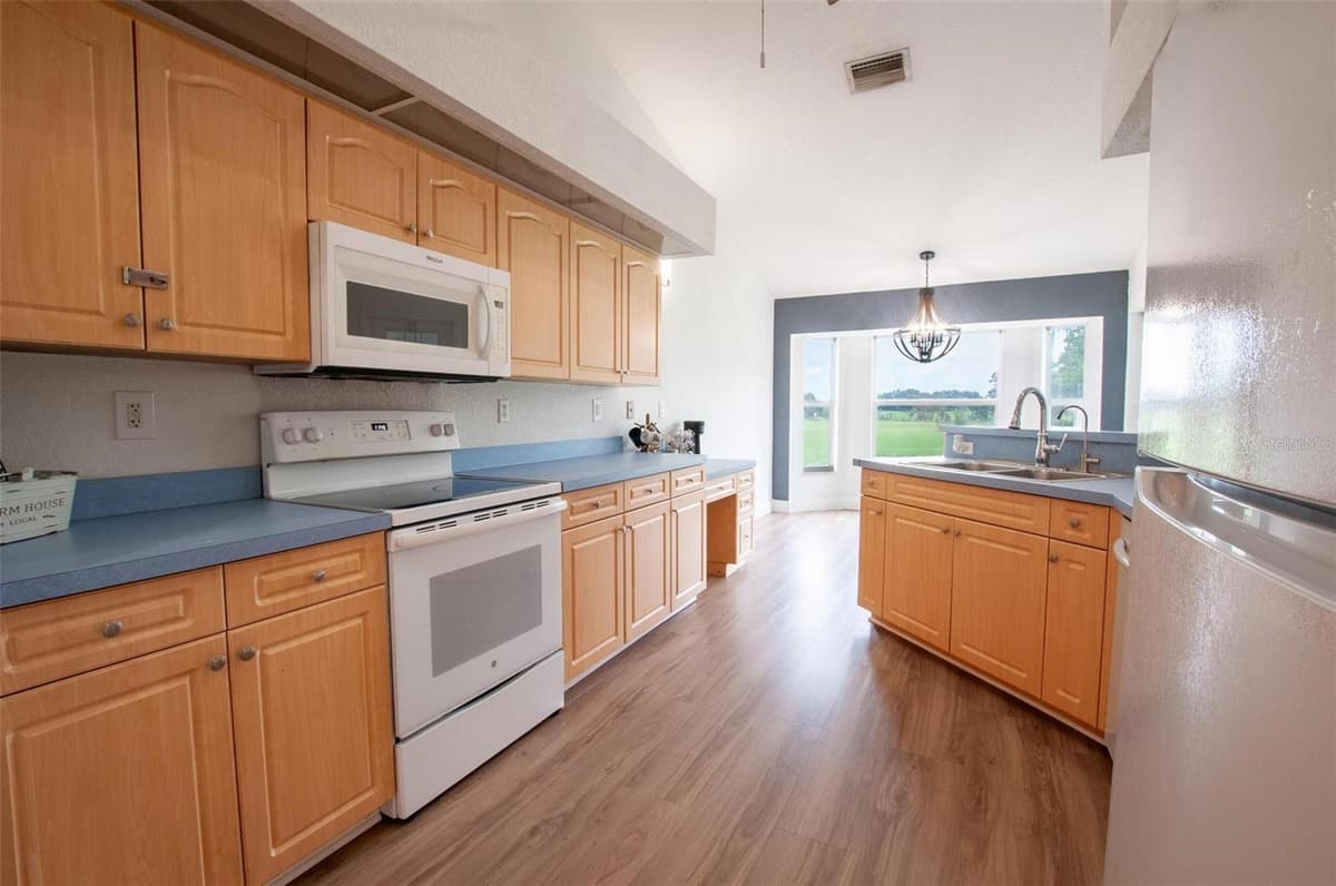 3442 APPALOOSA STREET — photo 8 of 36