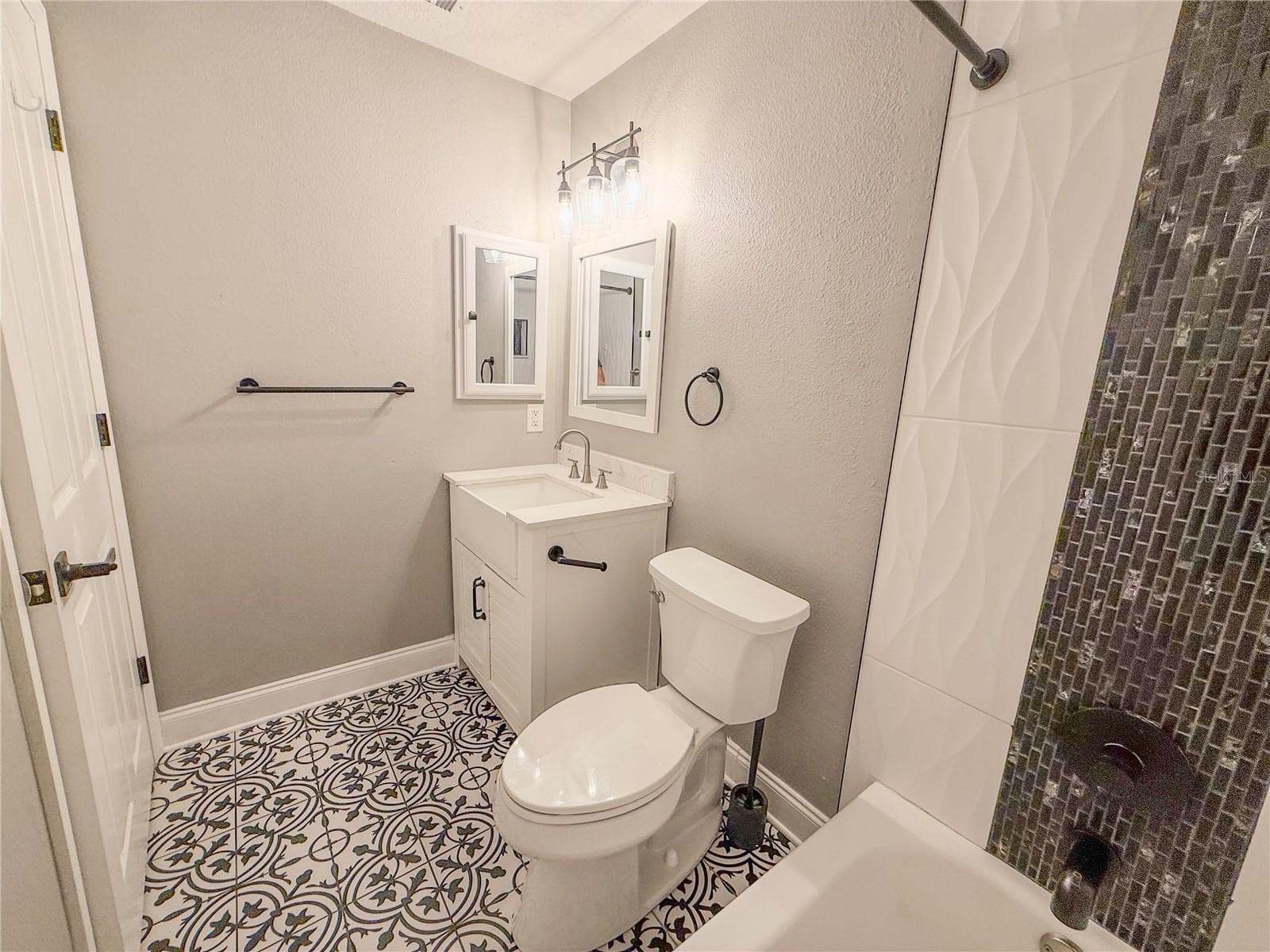 8608 FAWN CREEK DRIVE — photo 33 of 49