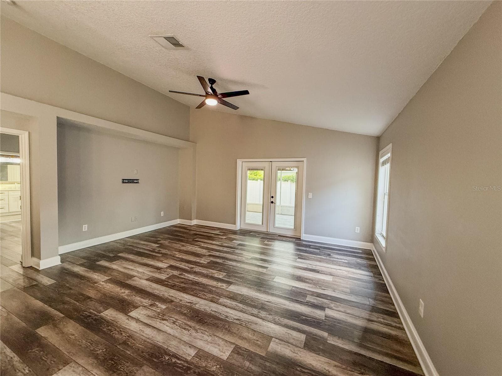 8608 FAWN CREEK DRIVE — photo 17 of 49