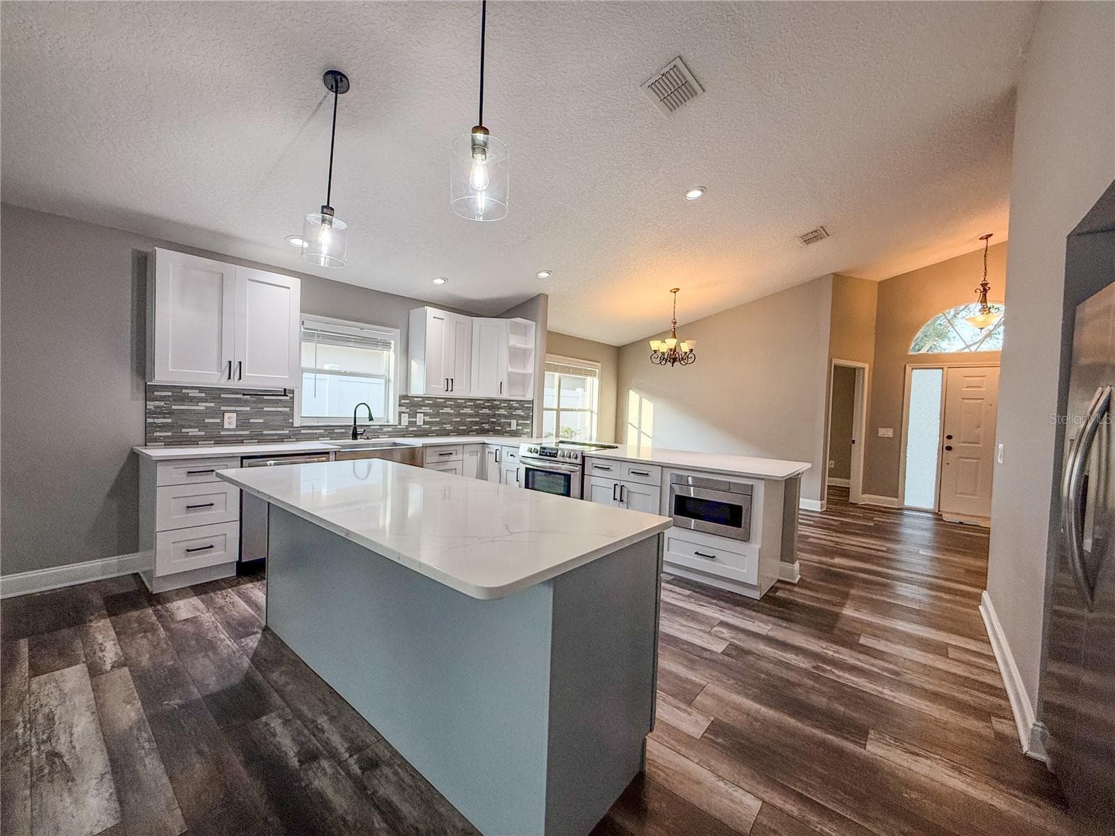 8608 FAWN CREEK DRIVE — photo 15 of 49