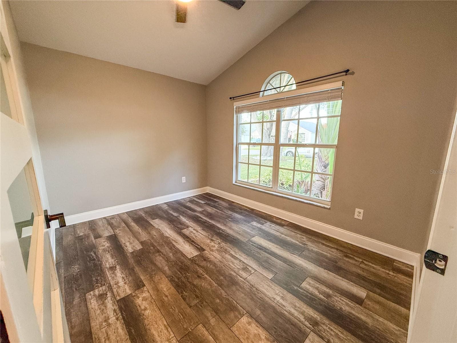 8608 FAWN CREEK DRIVE — photo 5 of 49