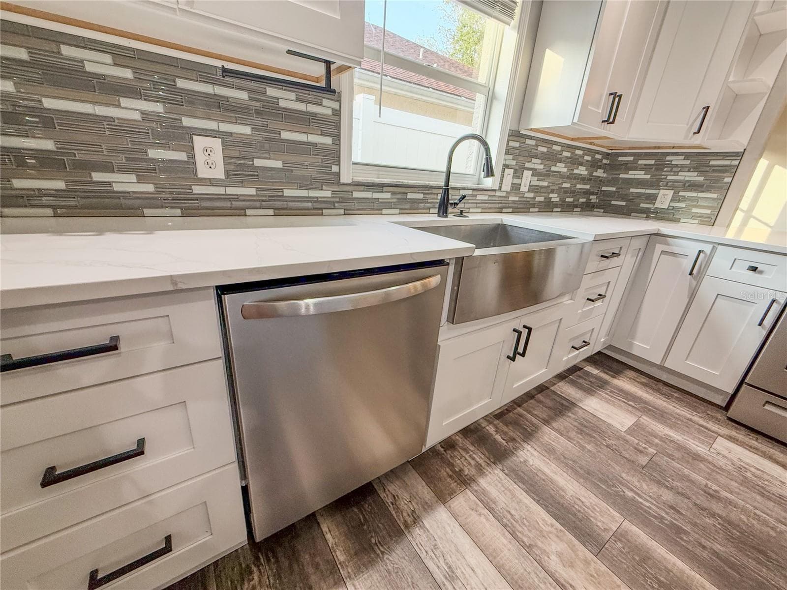 8608 FAWN CREEK DRIVE — photo 9 of 49