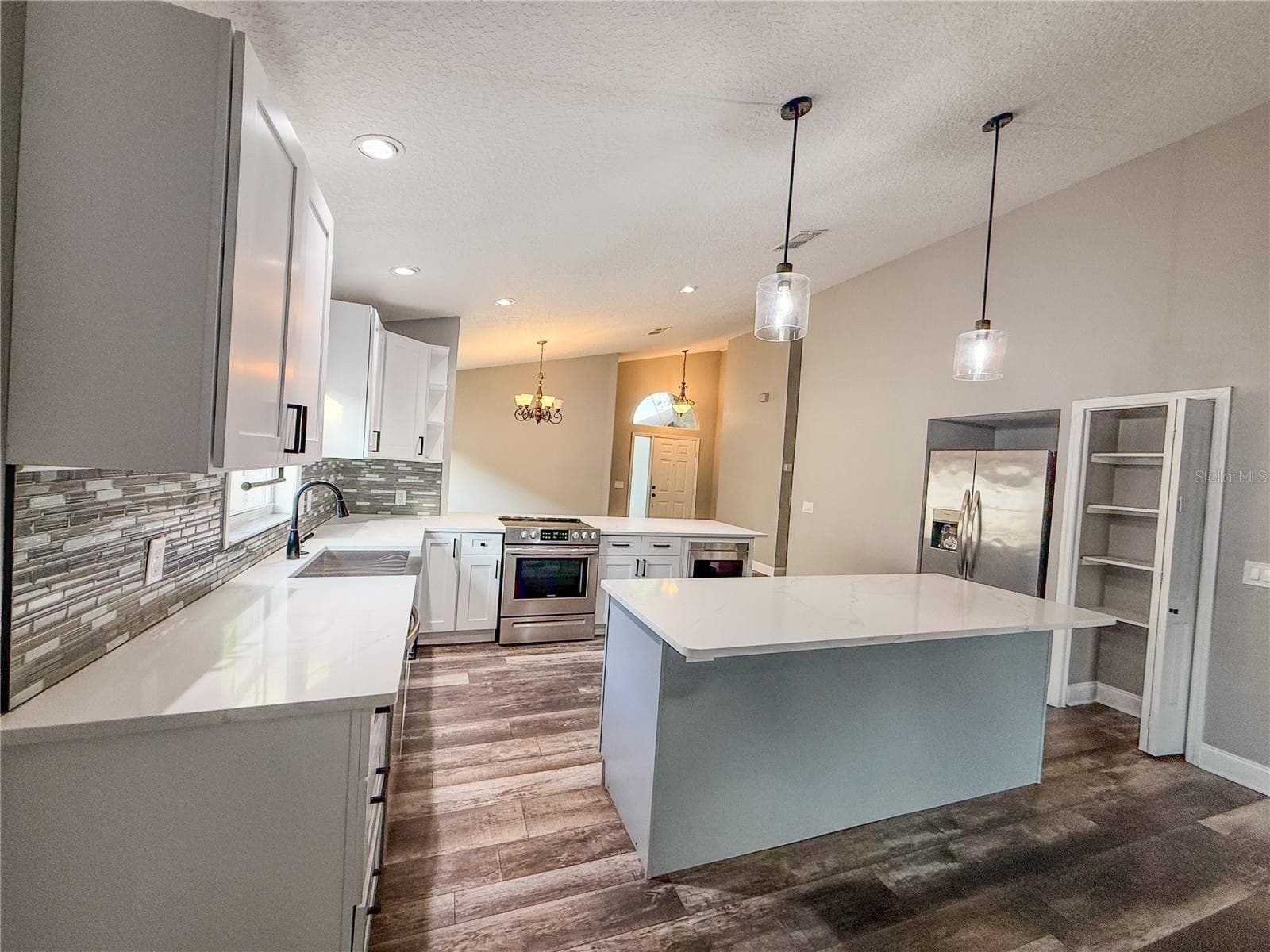 8608 FAWN CREEK DRIVE — photo 16 of 49