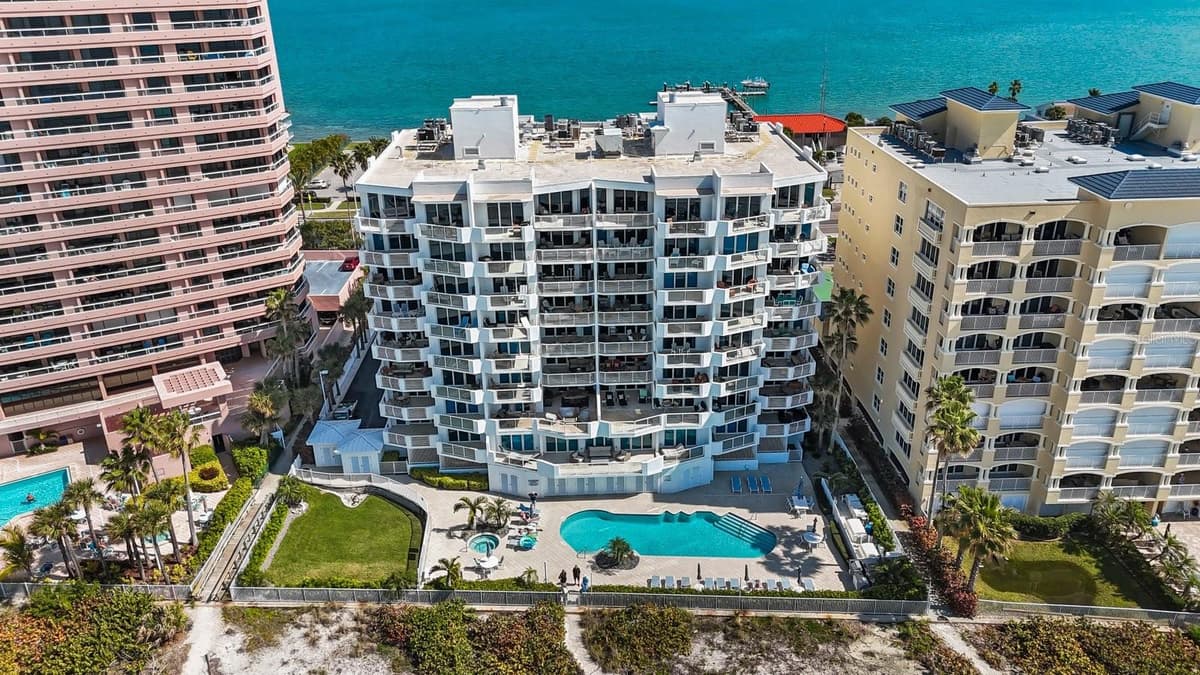 1350 GULF BOULEVARD — photo 29 of 37