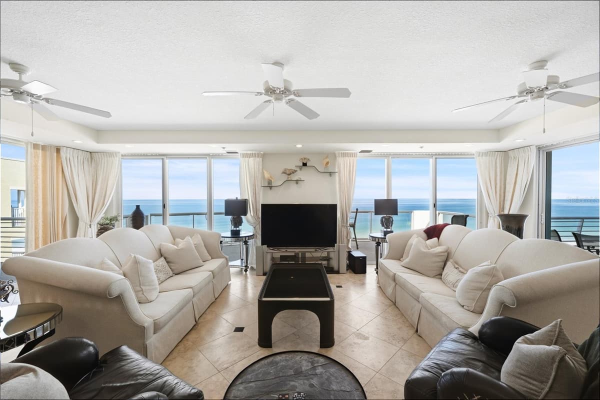 1350 GULF BOULEVARD — photo 3 of 37