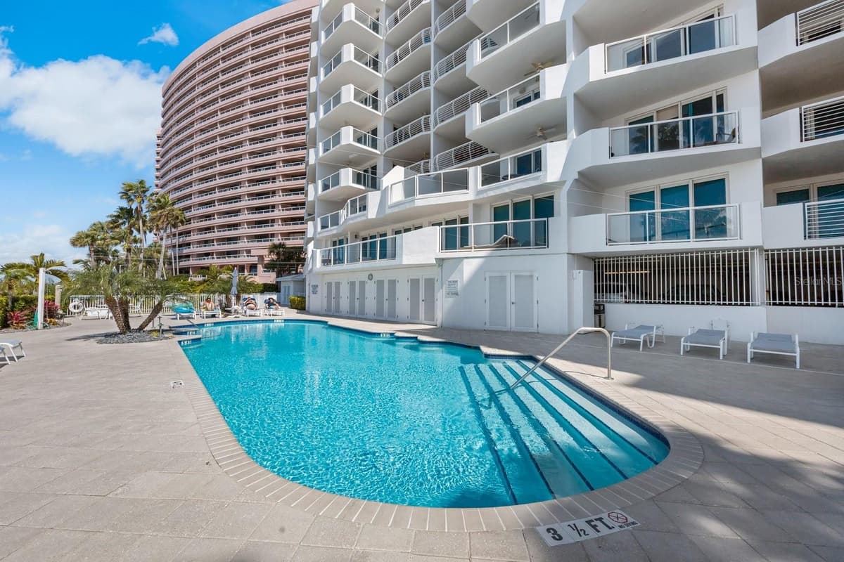 1350 GULF BOULEVARD — photo 23 of 37