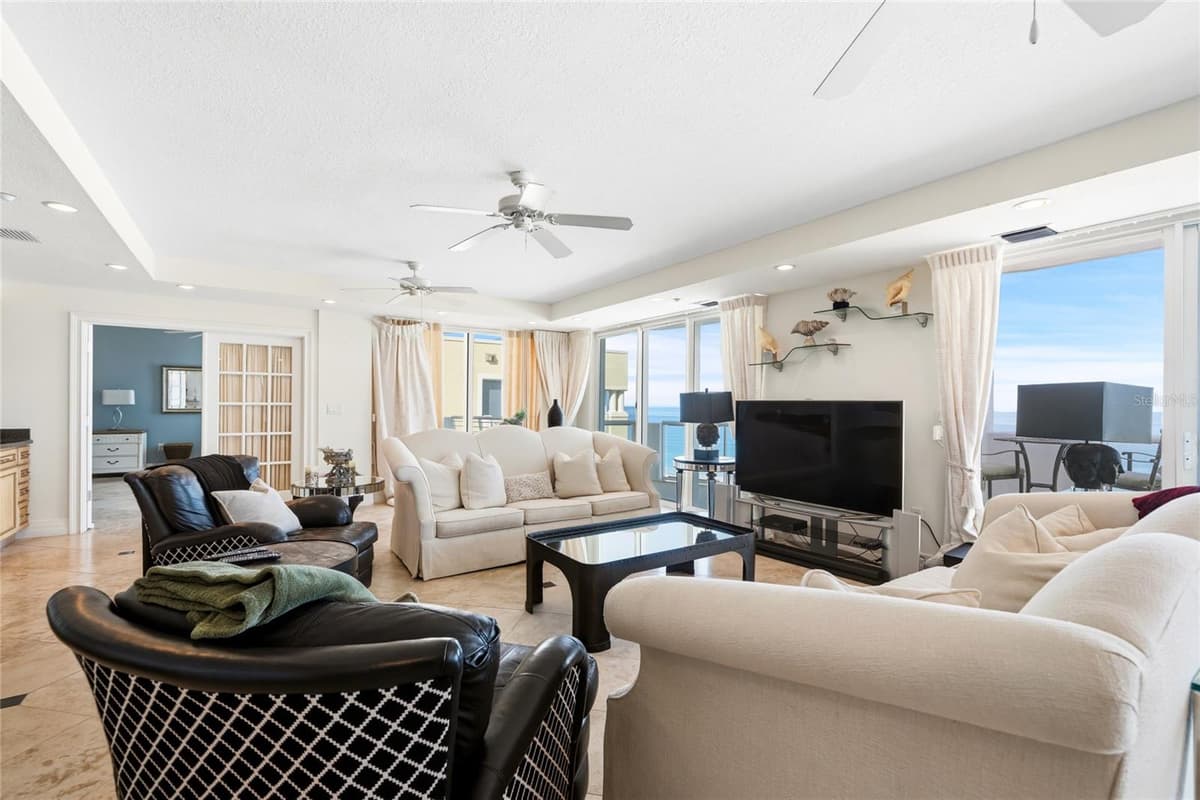 1350 GULF BOULEVARD — photo 4 of 37