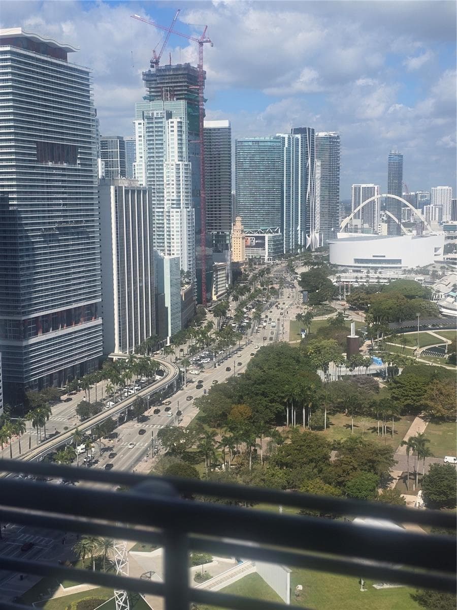 335 BISCAYNE BOULEVARD — photo 8 of 18