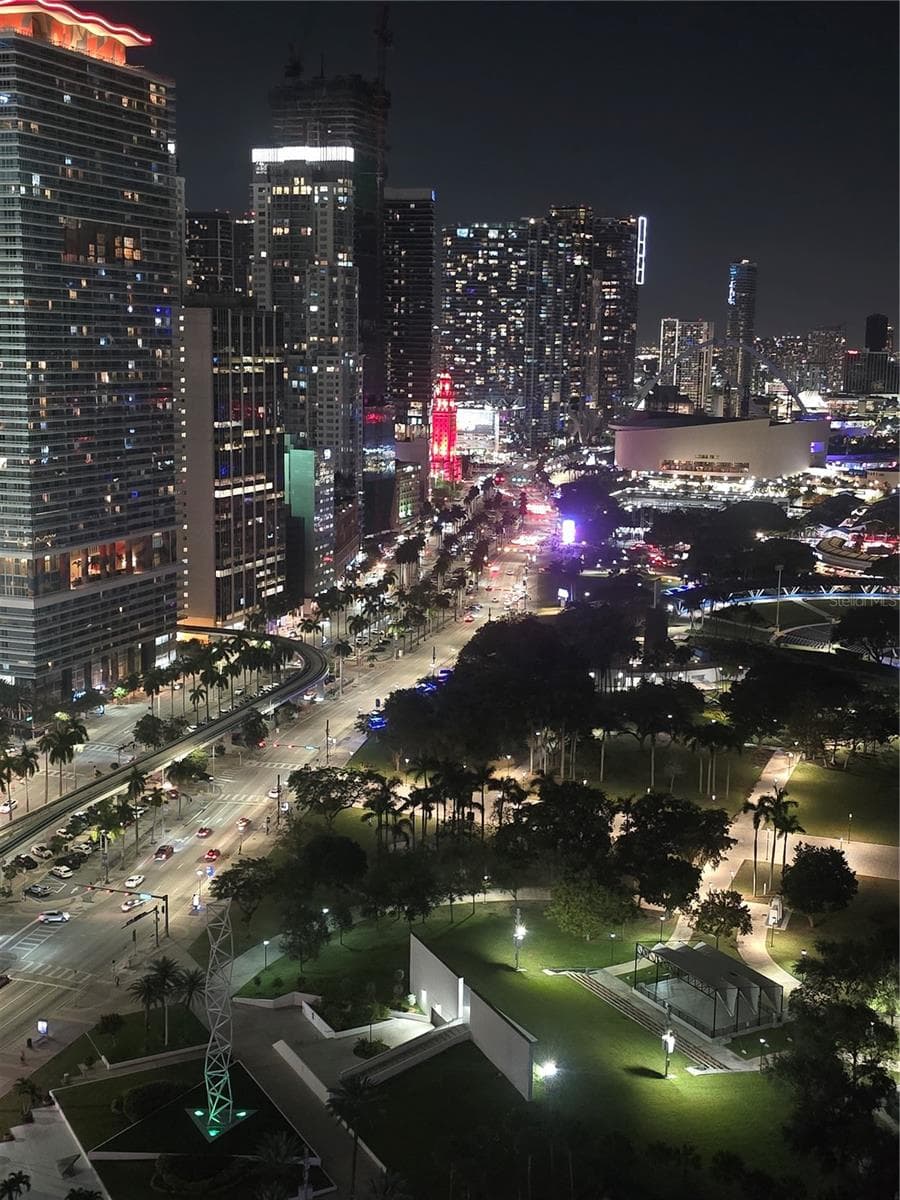 335 BISCAYNE BOULEVARD — photo 3 of 18