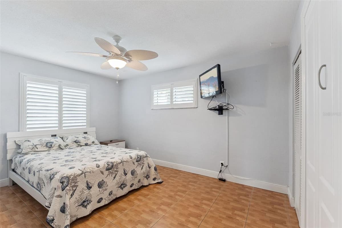 106 ANCHOR DRIVE — photo 31 of 52