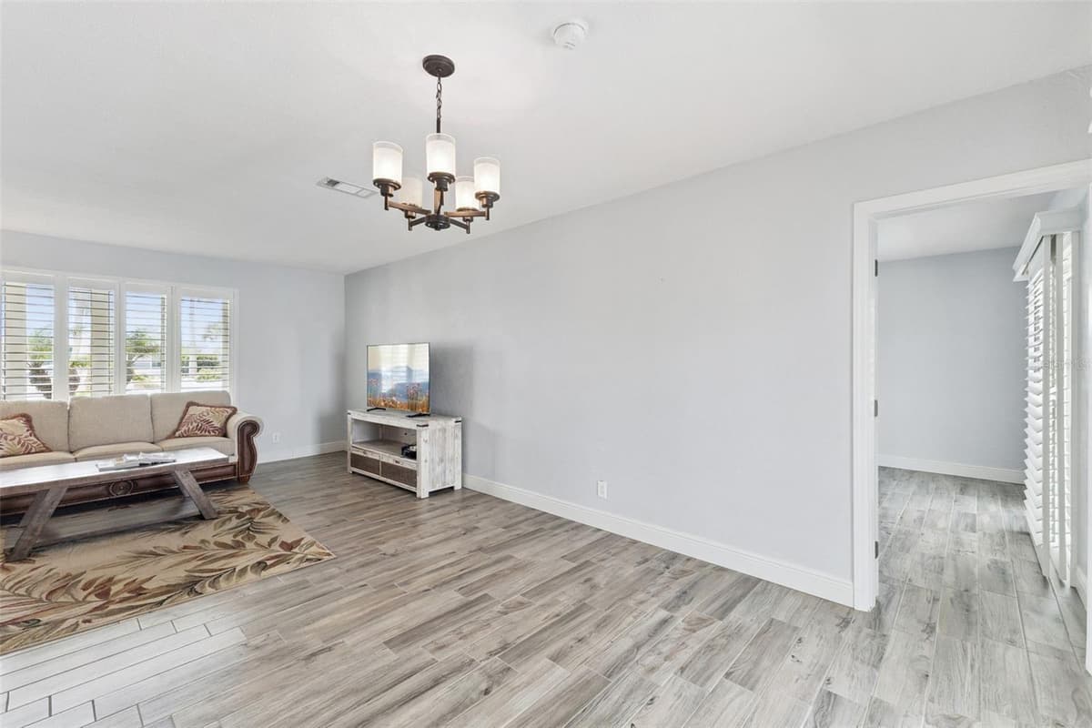 106 ANCHOR DRIVE — photo 13 of 52