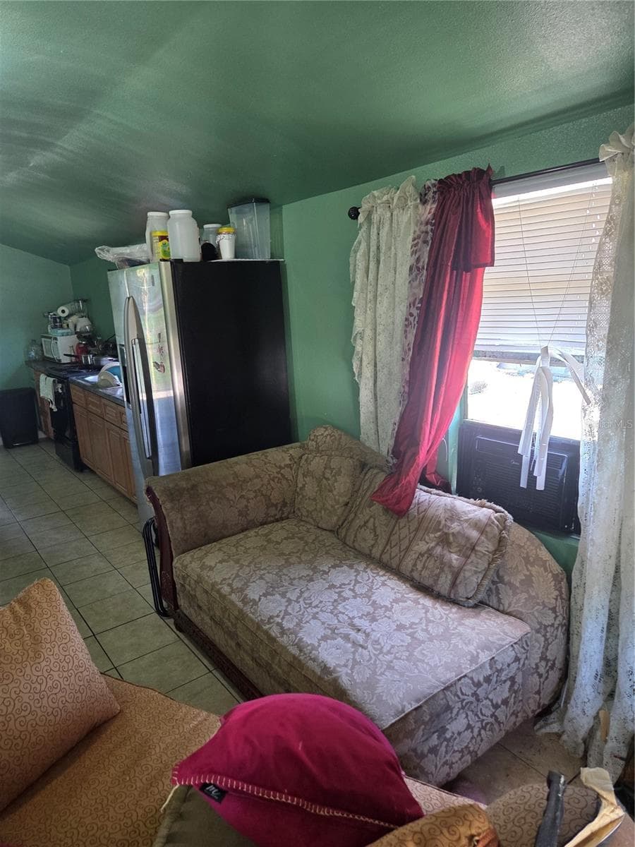 1545 WASHINGTON STREET — photo 4 of 10