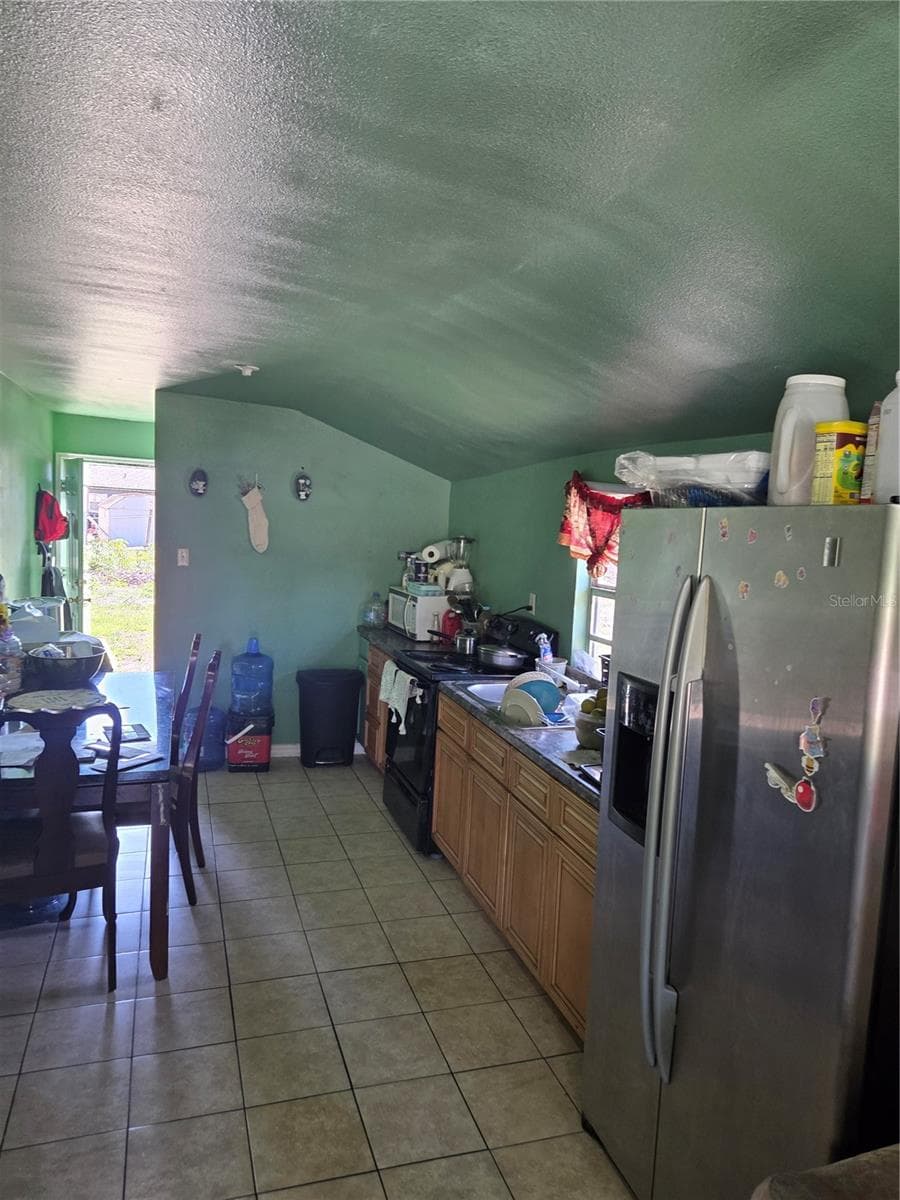 1545 WASHINGTON STREET — photo 2 of 10