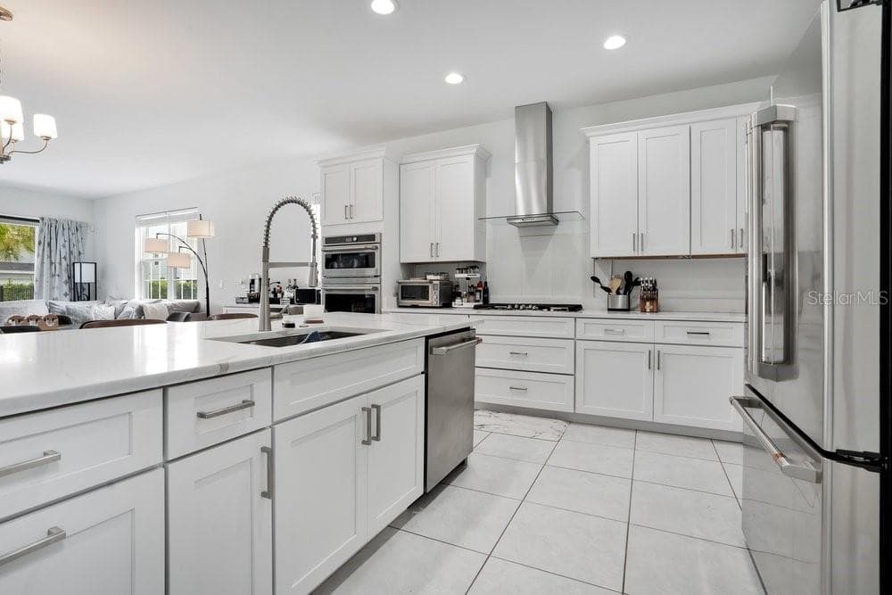 7417 SPARKLING COURT — photo 13 of 49