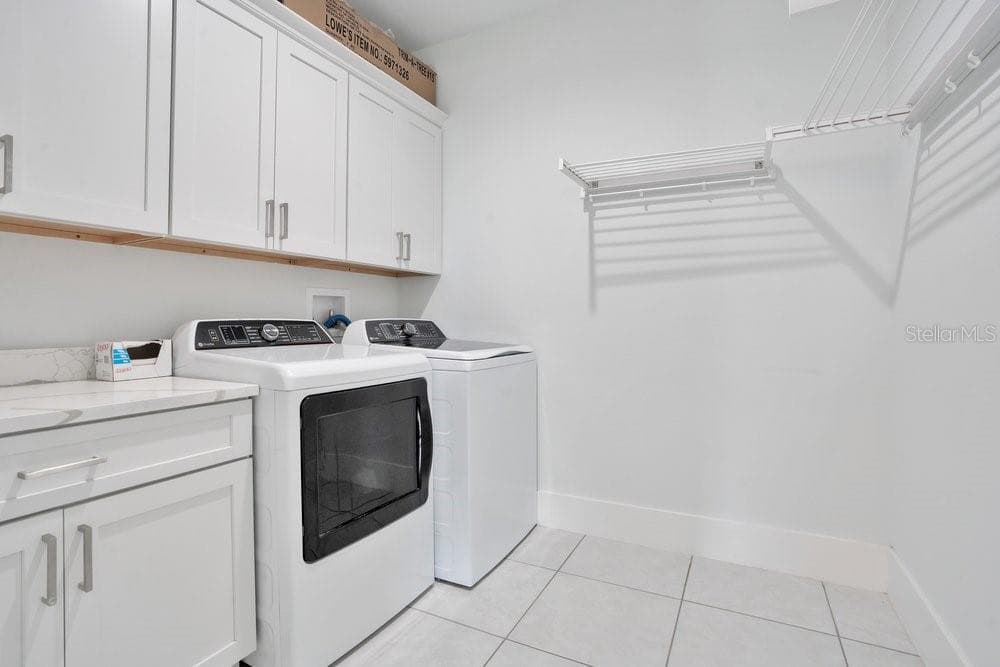 7417 SPARKLING COURT — photo 34 of 49