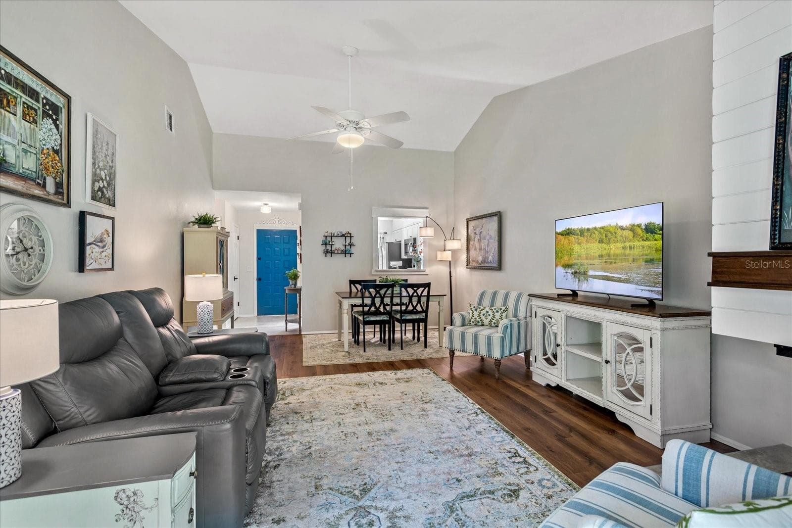 378 WINCHESTER PLACE — photo 14 of 43