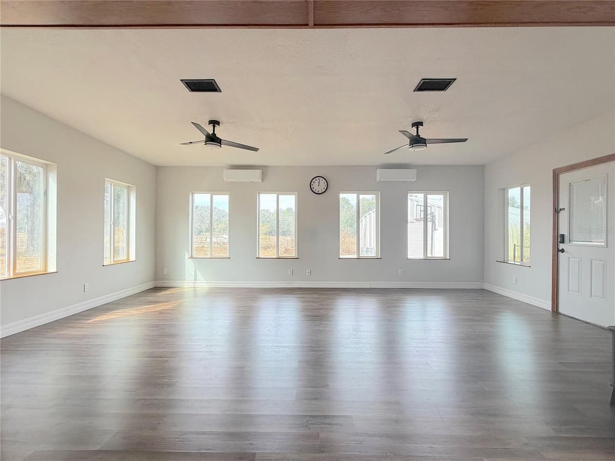 10710 MCINTOSH ROAD — photo 13 of 24