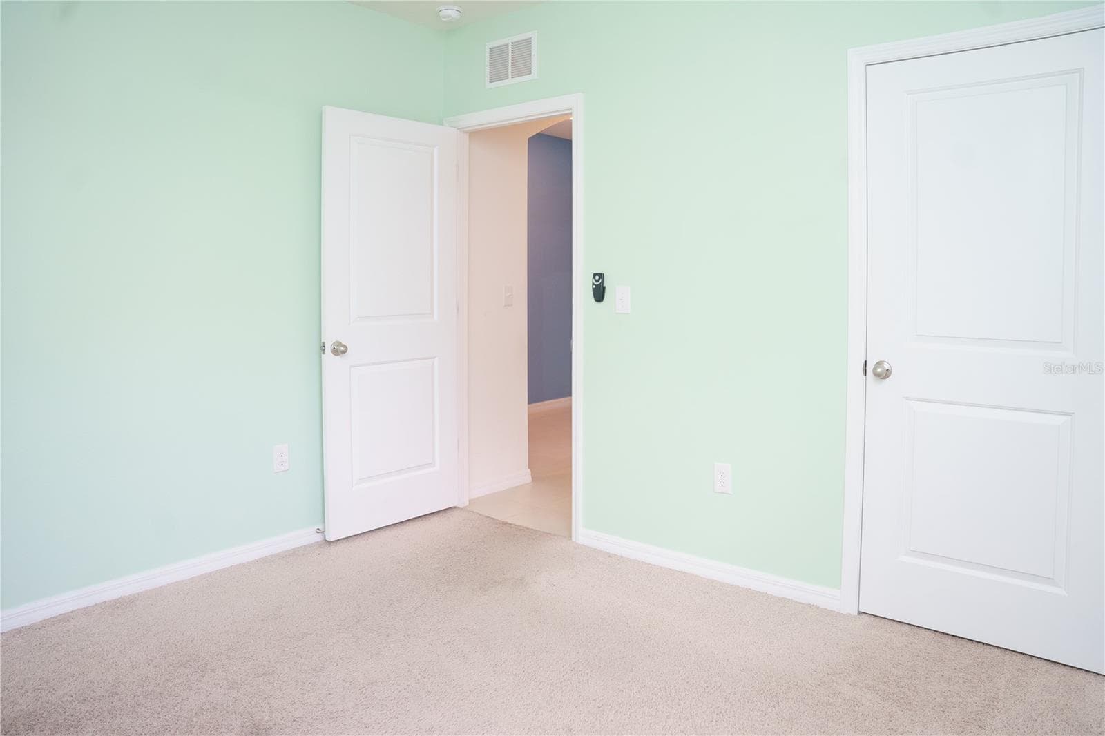 2614 GREENLEAF TERRACE — photo 9 of 31