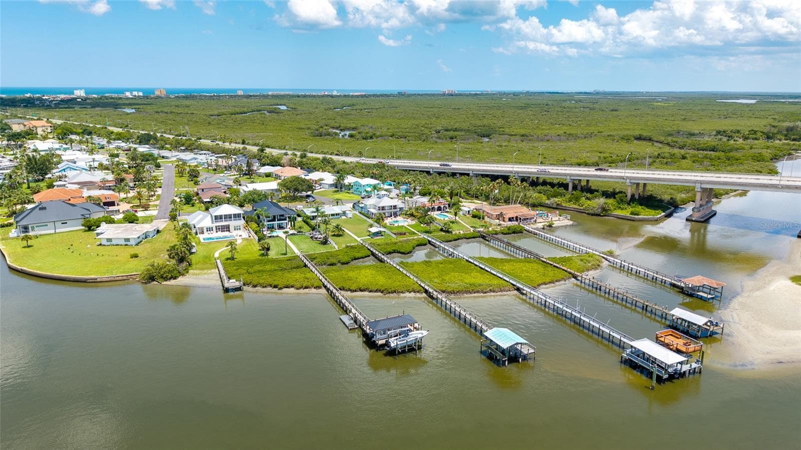 2 RICHMOND DRIVE — photo 63 of 76