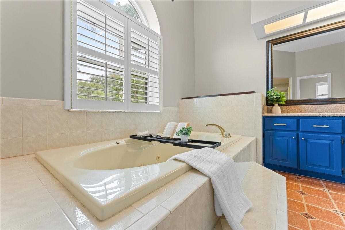 1589 MARY LANE — photo 47 of 100