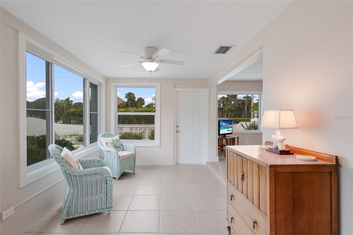 320 GULF BOULEVARD — photo 6 of 22