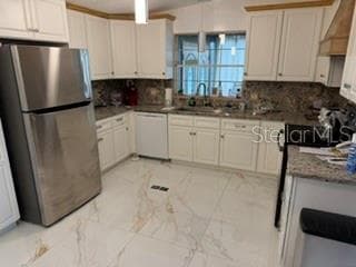 1 POINSETTIA DRIVE — photo 7 of 44