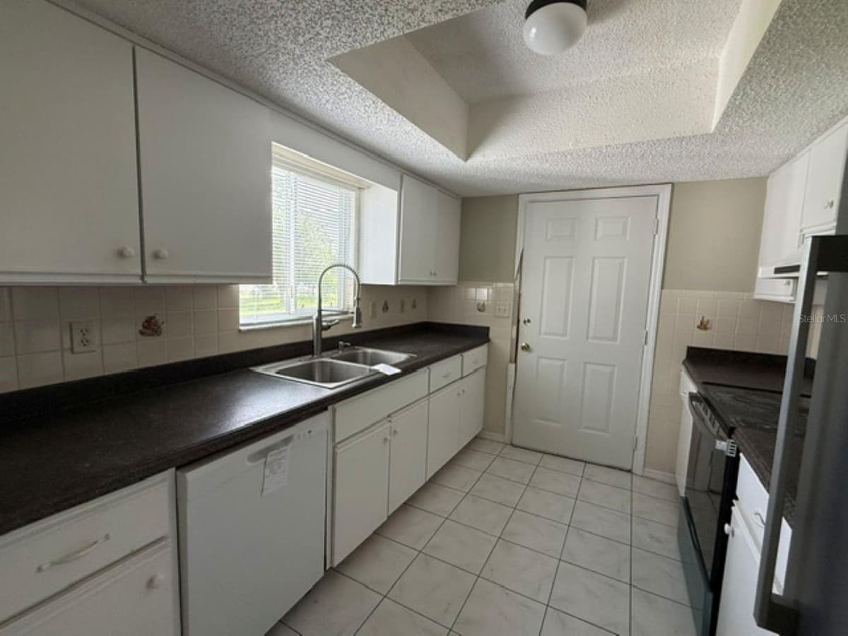 10235 178TH PLACE — photo 4 of 11