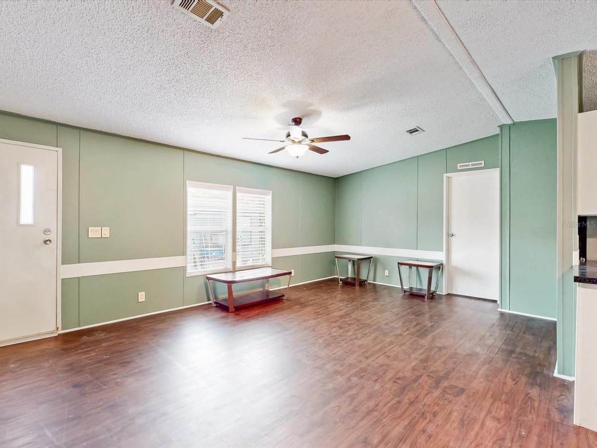 54735 WILLIAMS STREET — photo 5 of 32
