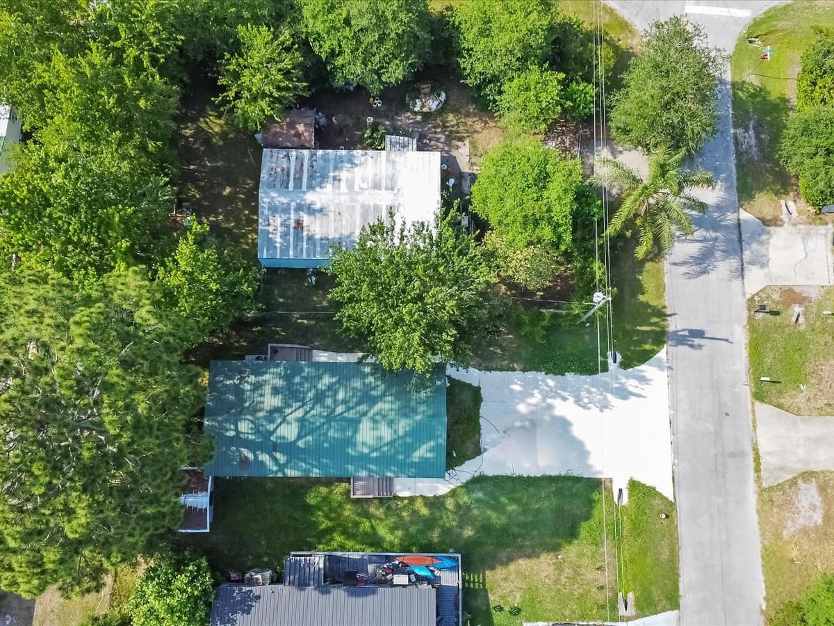54735 WILLIAMS STREET — photo 3 of 32