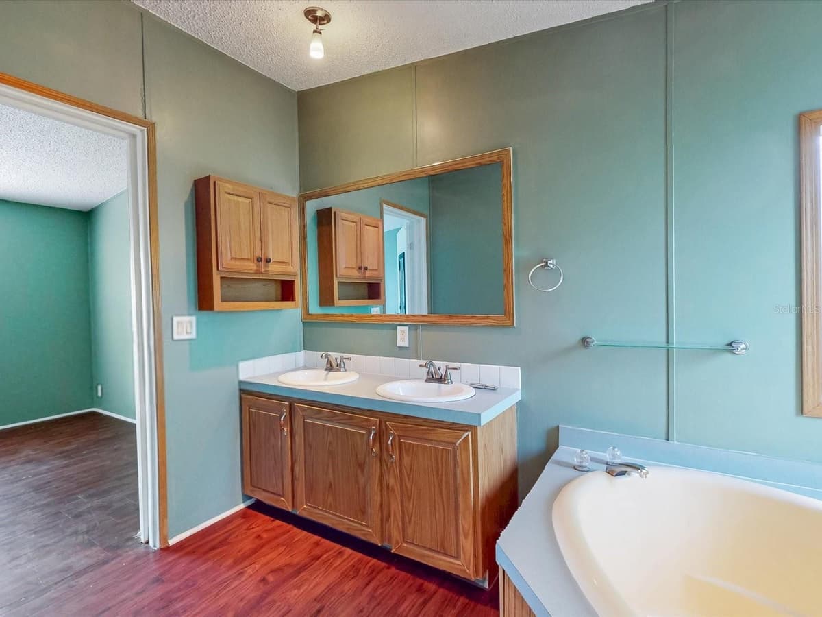 54735 WILLIAMS STREET — photo 17 of 32