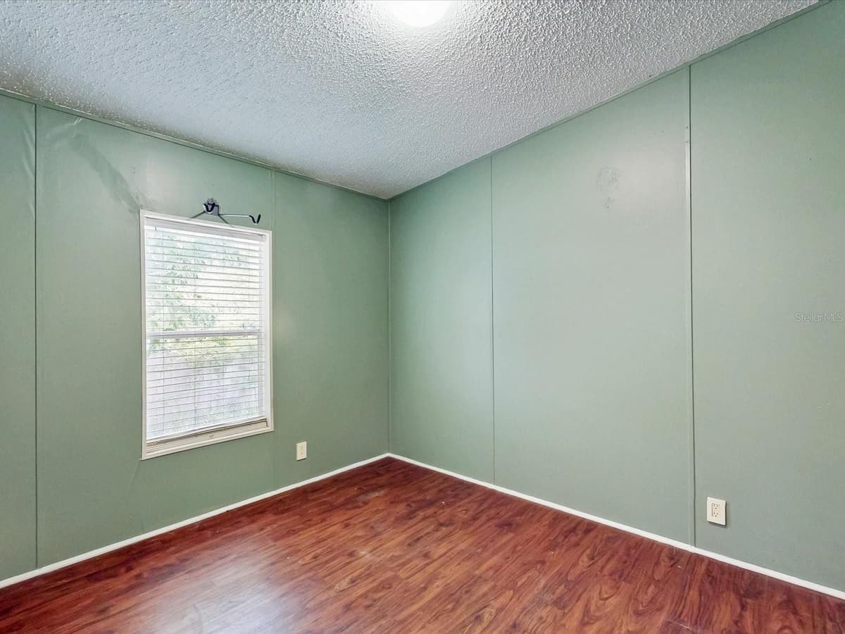 54735 WILLIAMS STREET — photo 10 of 32
