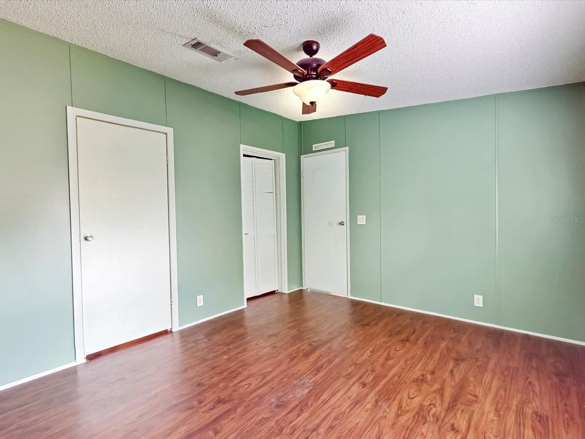 54735 WILLIAMS STREET — photo 15 of 32