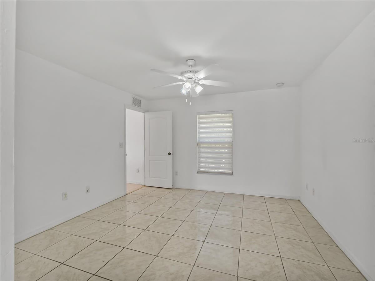 1103 LEE AVENUE — photo 16 of 54
