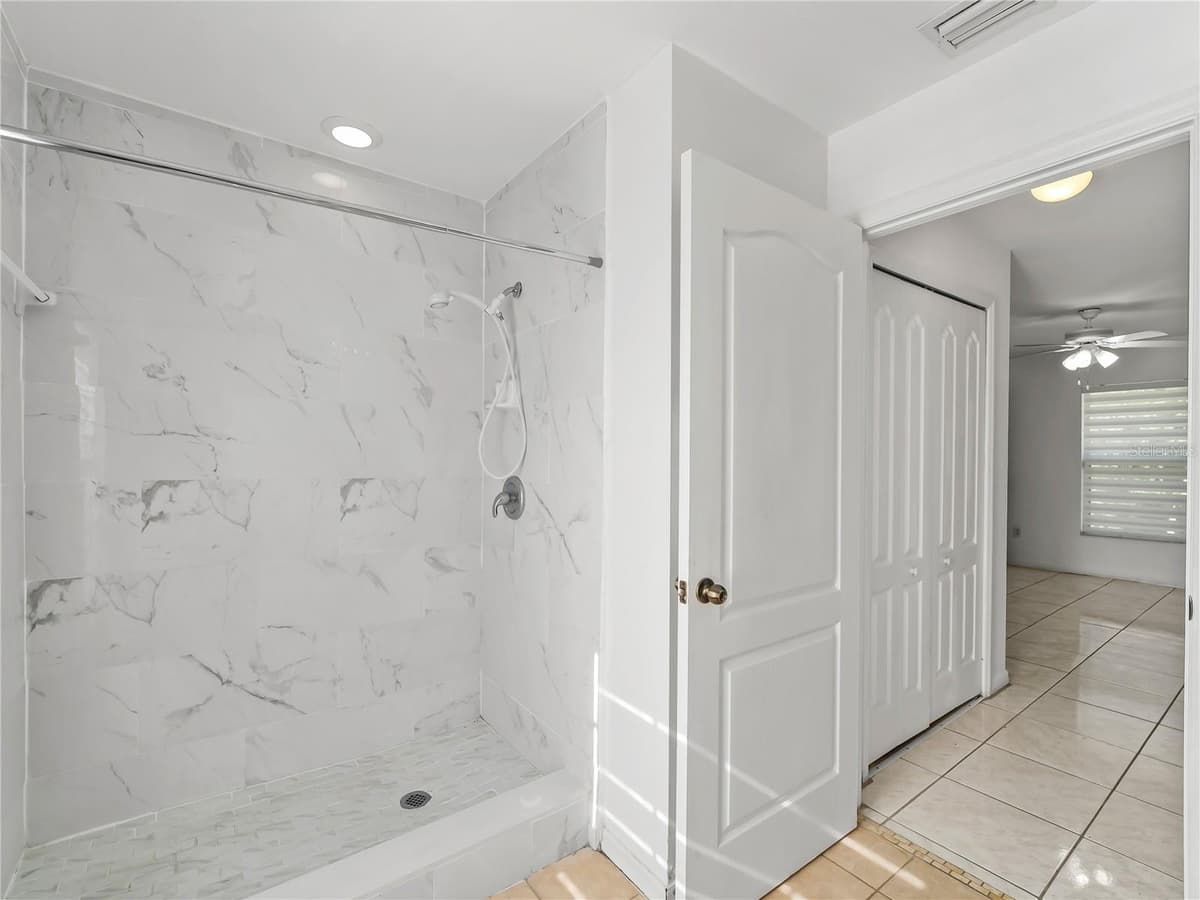 1103 LEE AVENUE — photo 21 of 54