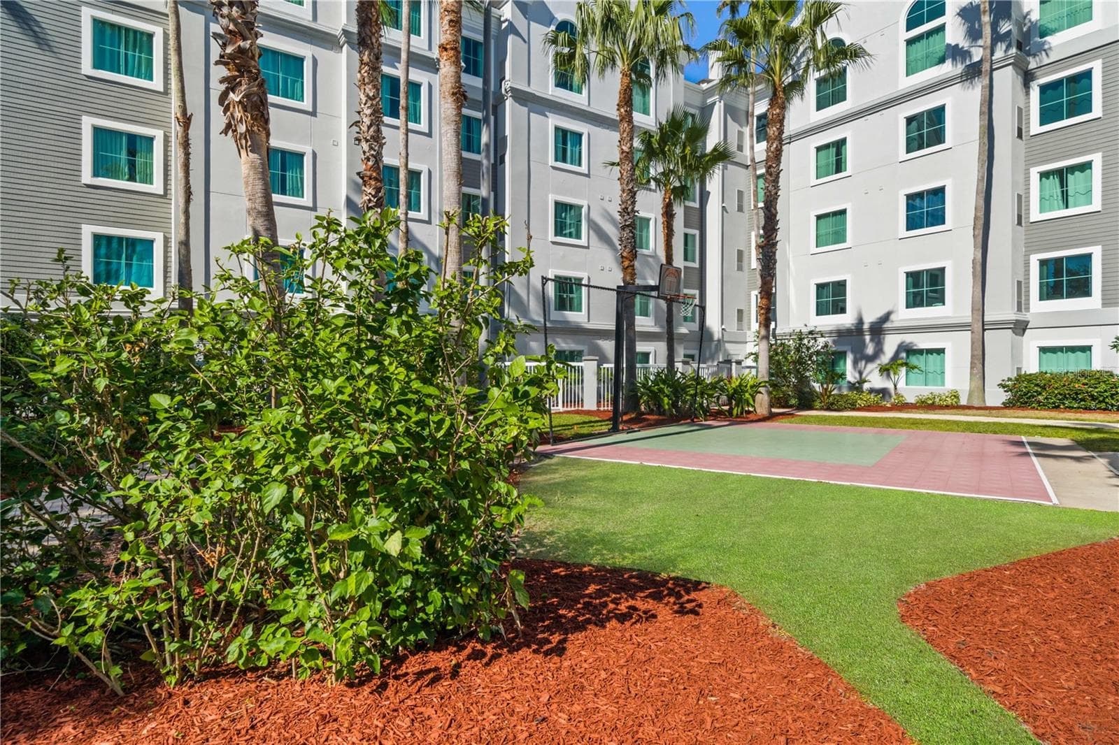 8303 PALM PARKWAY — photo 14 of 73