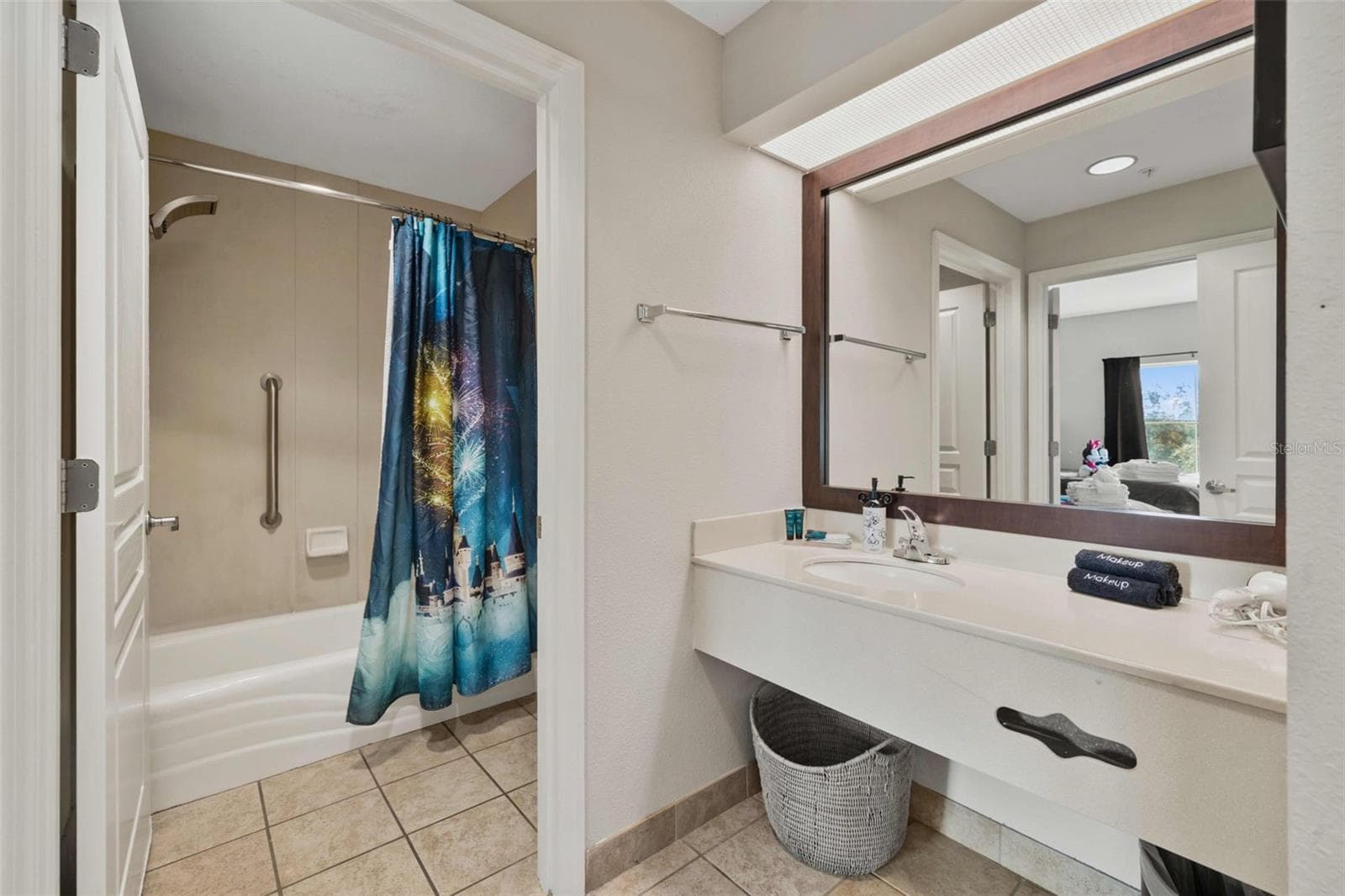 8303 PALM PARKWAY — photo 46 of 73