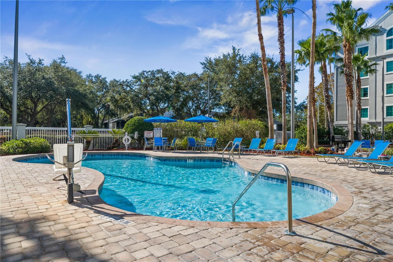 8303 PALM PARKWAY — photo 31 of 73